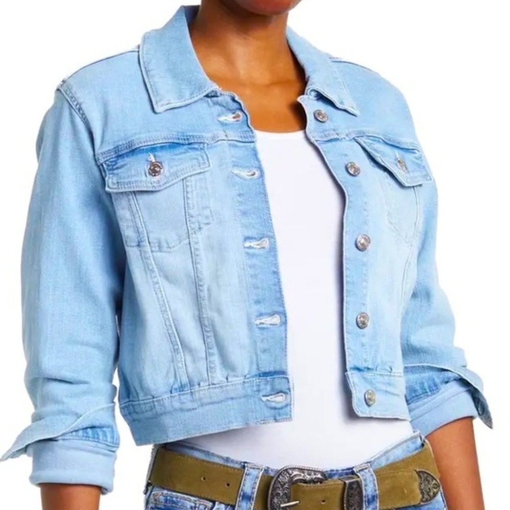 True Religion Vintage cropped trucker Light wash‎ denim Jean jacket Med new!!!